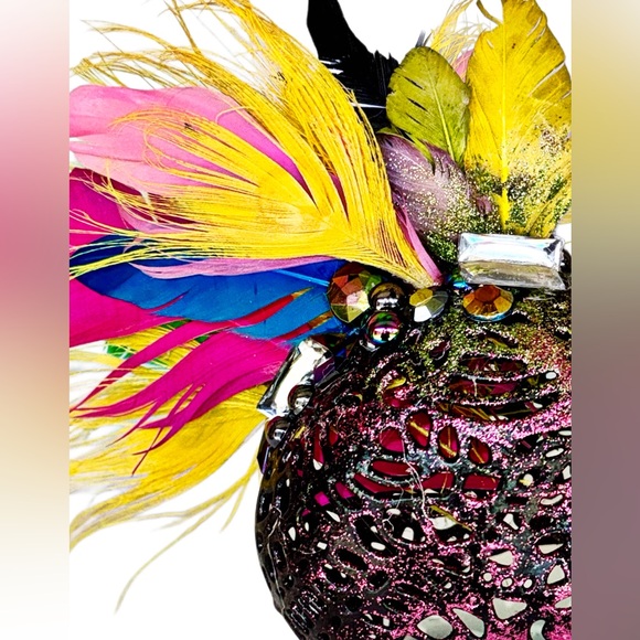 The Individualist, Feather Mohawk’d Skull Art Piece - Picture 14 of 15